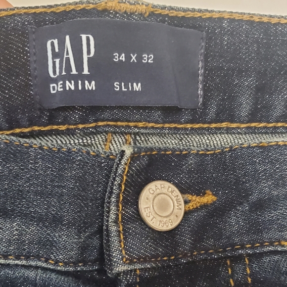 Gap dark wash jeans - Picture 2 of 3